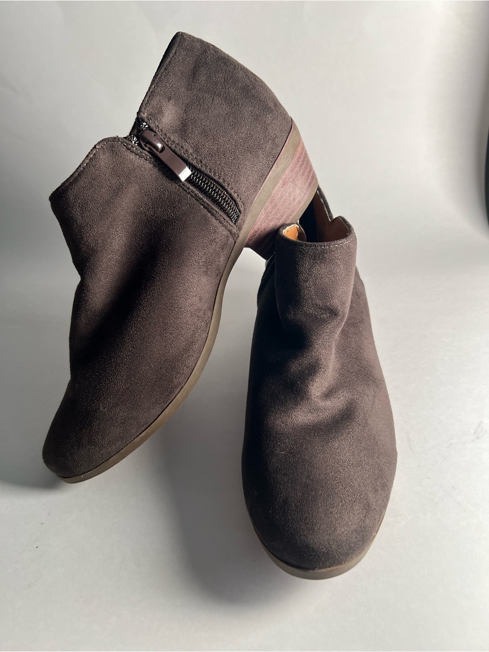Illude Women’s Grey Suede Ankle Booties with Zipper and Low Block Heel Size 8
